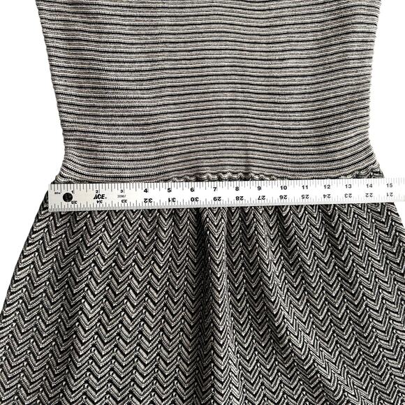 Knitted & Knotted Anthro Textured Metallic Sleeveless Silver Sweater Dress L - Picture 7 of 8